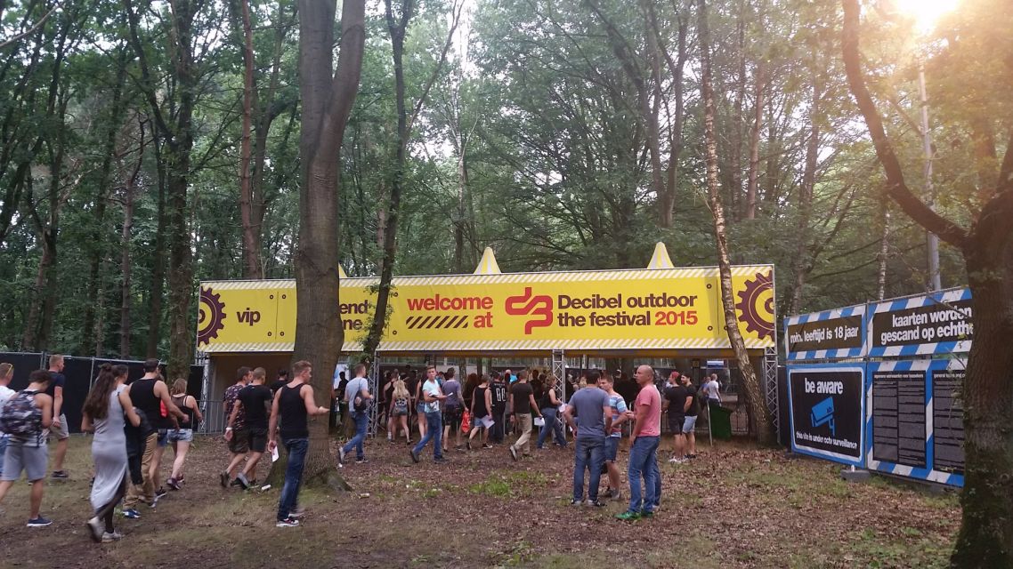 spgm/gal/Decibel_Outdoor_2015/20150815_124445.jpg