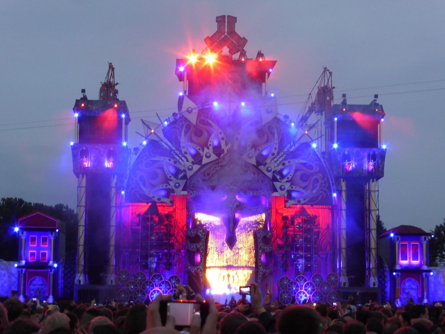 spgm/gal/Defqon1_2015/20150620_220359.jpg