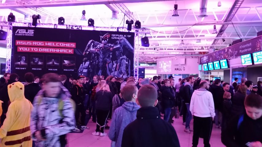 spgm/gal/Dreamhack_Schweden_(26.11.15)/20151128_121005.jpg