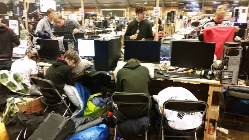 spgm/gal/Dreamhack_Schweden_(26.11.15)/20151129_072846.jpg