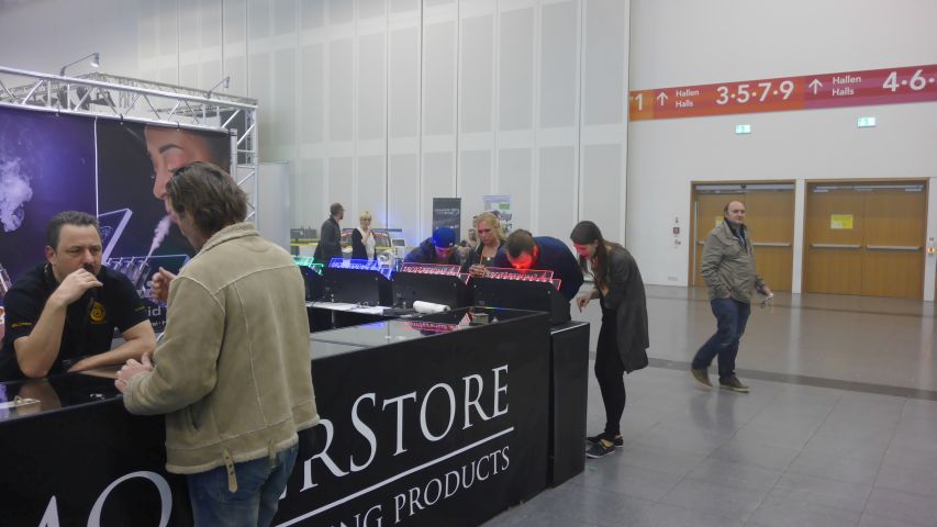 spgm/gal/Hall_of_Vape_Stuttgart_(23.-24.4.16)/20160423_173801.jpg