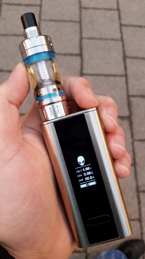 spgm/gal/Hall_of_Vape_Stuttgart_(23.-24.4.16)/20160423_201641.jpg