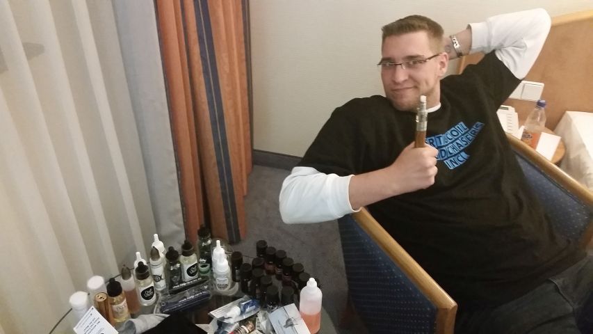 spgm/gal/Hall_of_Vape_Stuttgart_(23.-24.4.16)/20160423_204541.jpg