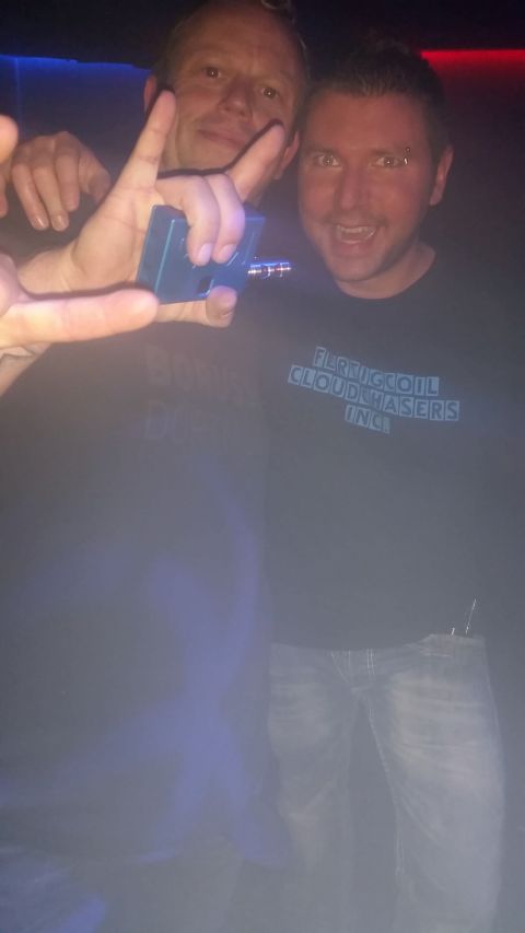 spgm/gal/Hall_of_Vape_Stuttgart_(23.-24.4.16)/20160424_021927.jpg
