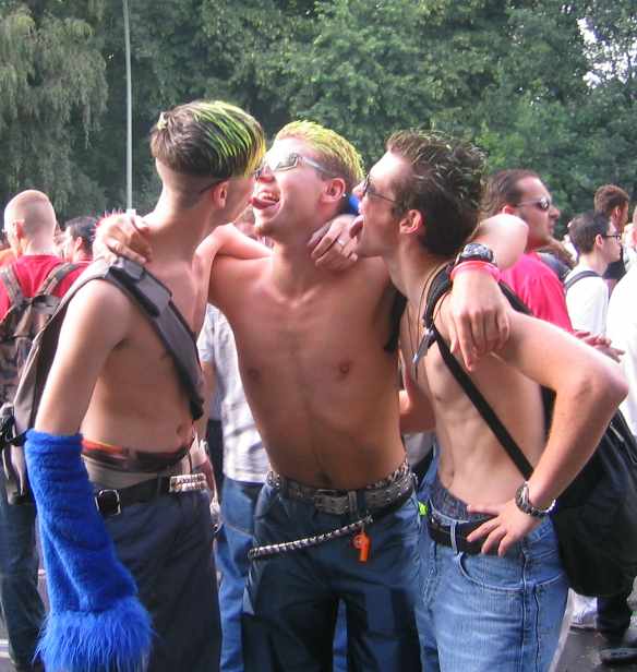 spgm/gal/Loveparade_und_Lovestern_2003/0235.jpg